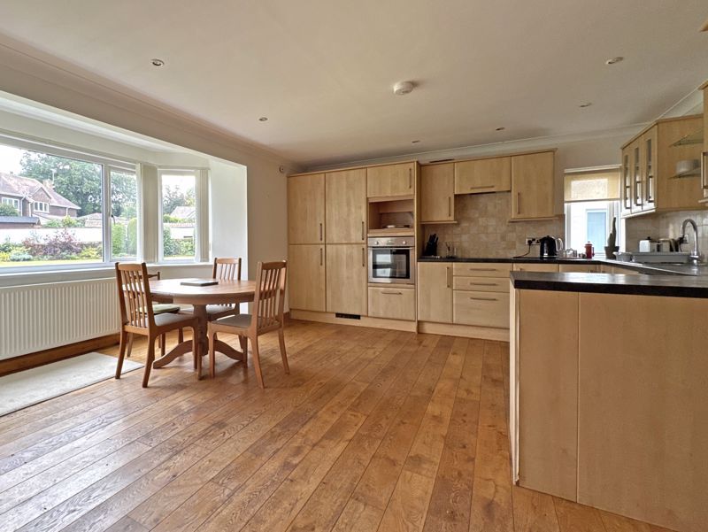 Property photo 2 of 14 Photo 6