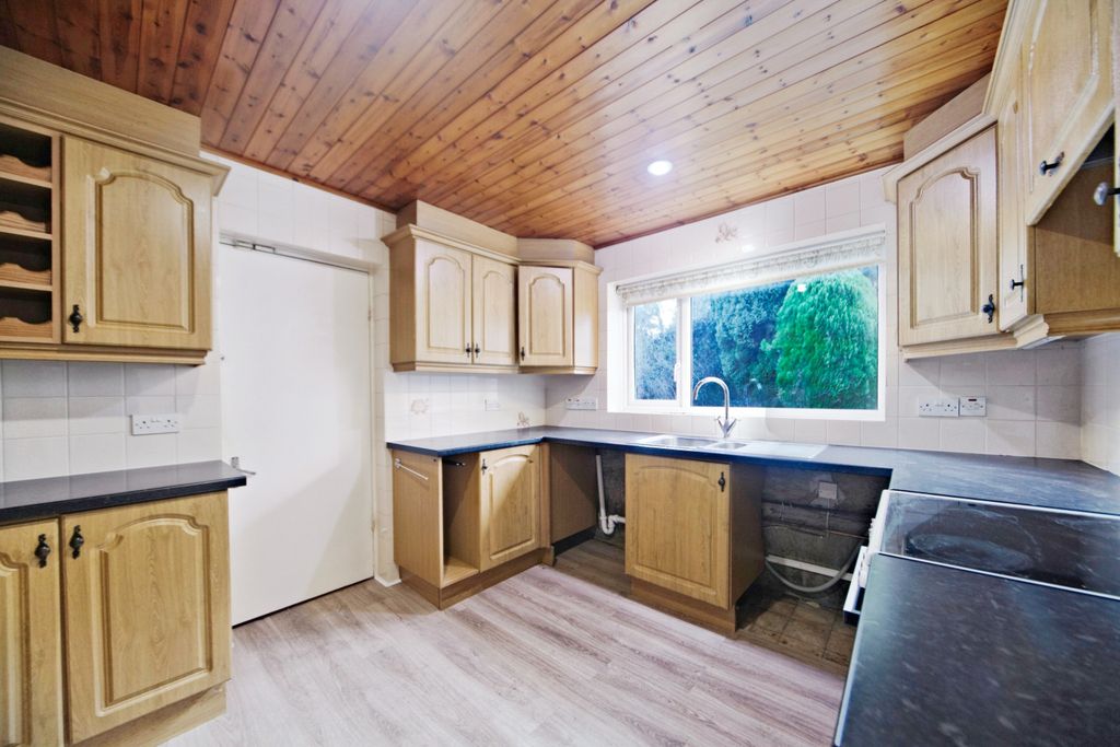 Property photo 3 of 21 Photography