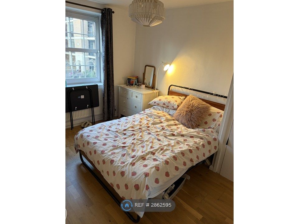 Property photo 3 of 10 Bedroom 2