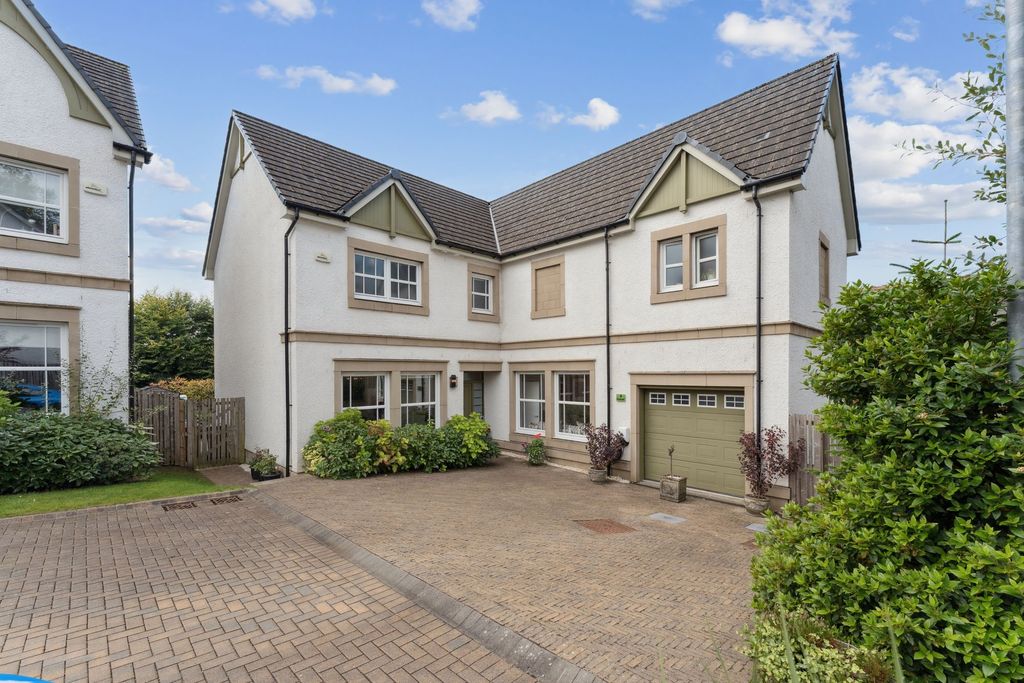 Property photo 1 of 48