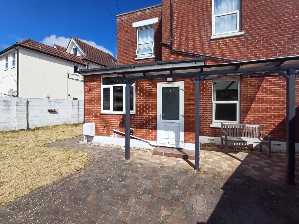 Property photo 1 of 18 Private Entrance