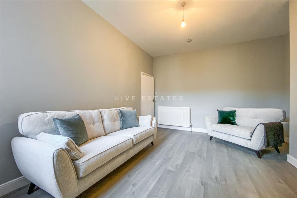 Property photo 3 of 6 W-5076.Jpg