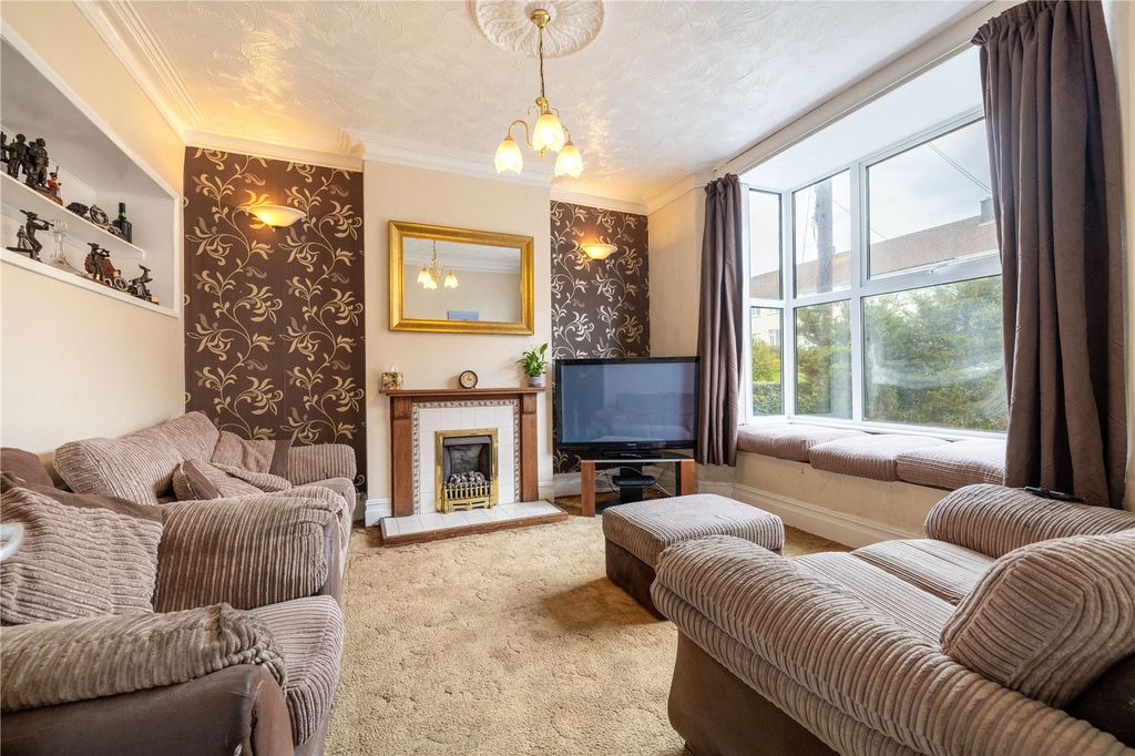 Property photo 2 of 24 Picture No. 01