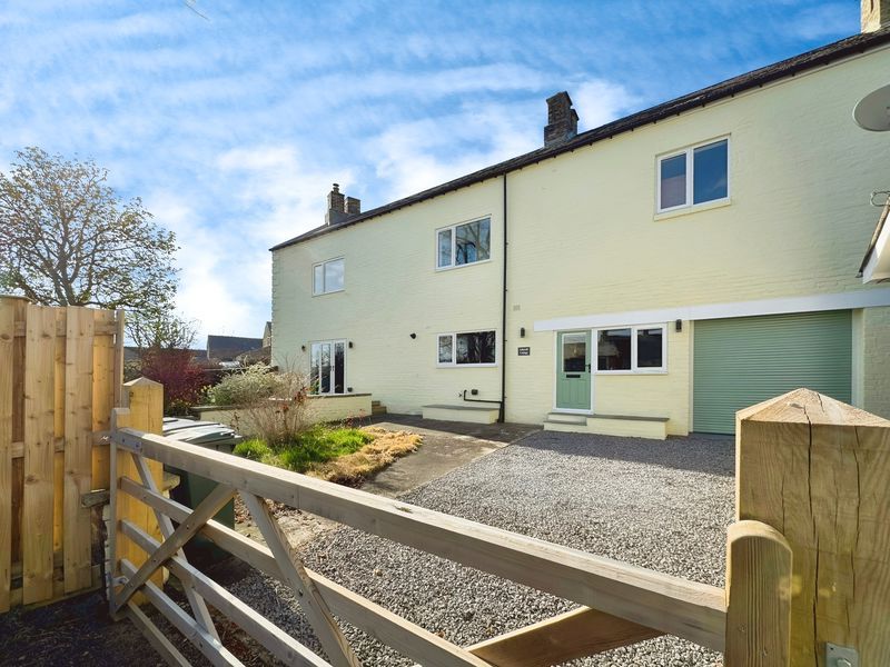 Property photo 1 of 10 Photo 5