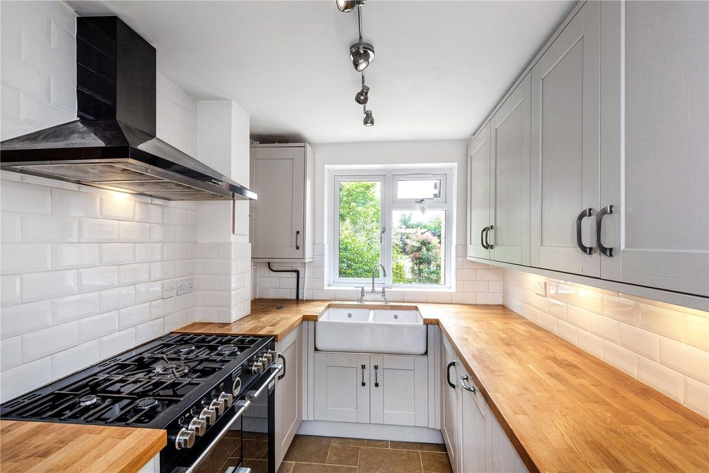 Property photo 2 of 18 Picture No. 04