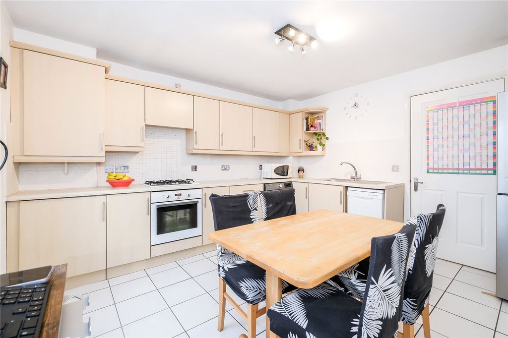 Property photo 3 of 10 Dining Room