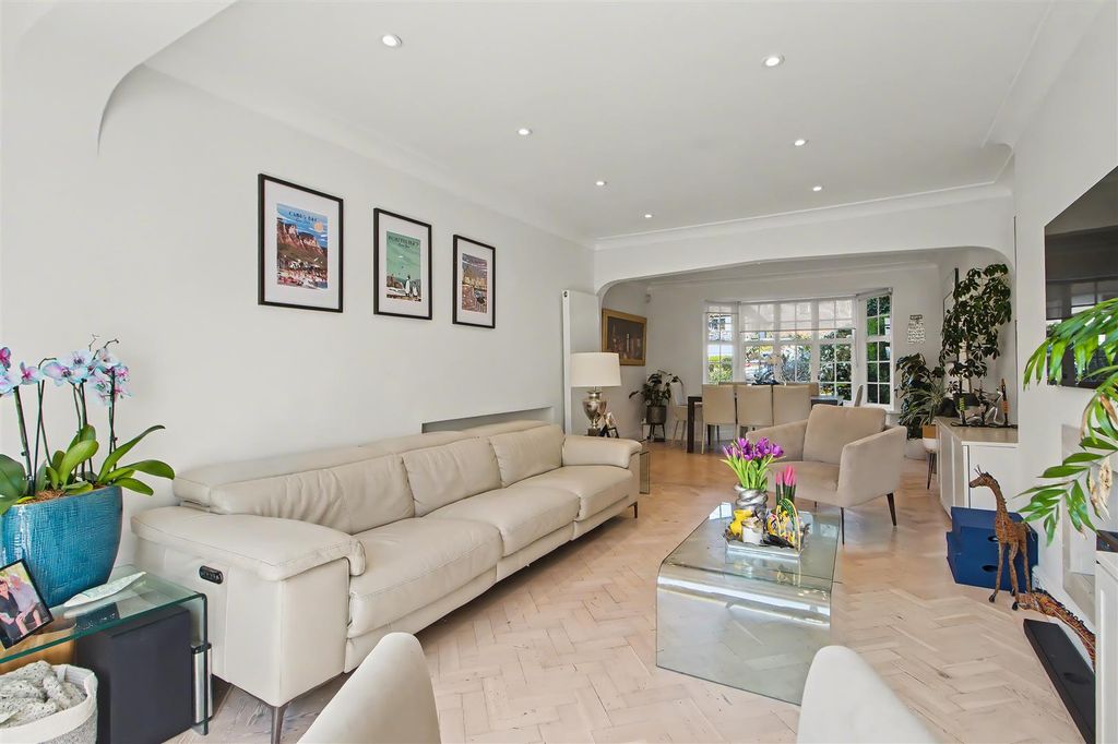 Property photo 3 of 16 3.Jpg