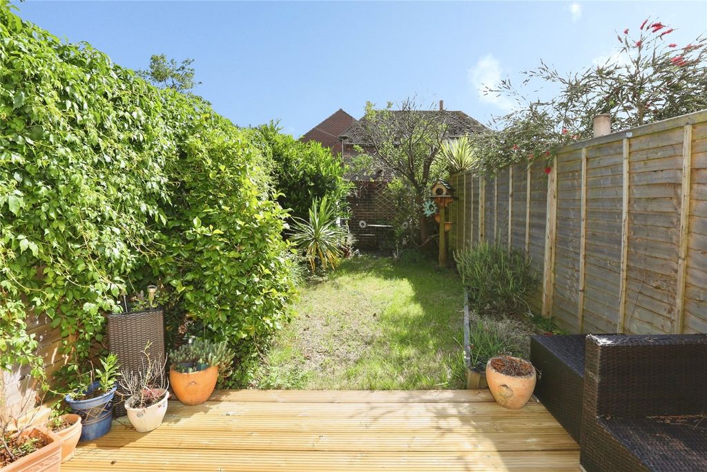 Property photo 2 of 15 Picture No. 11
