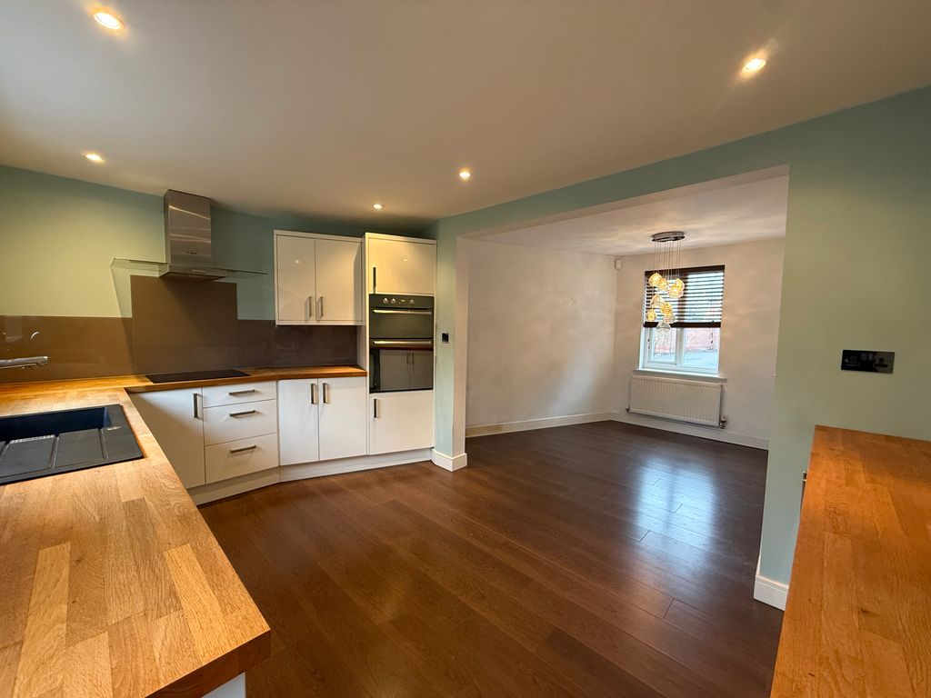 Property photo 3 of 13 Image