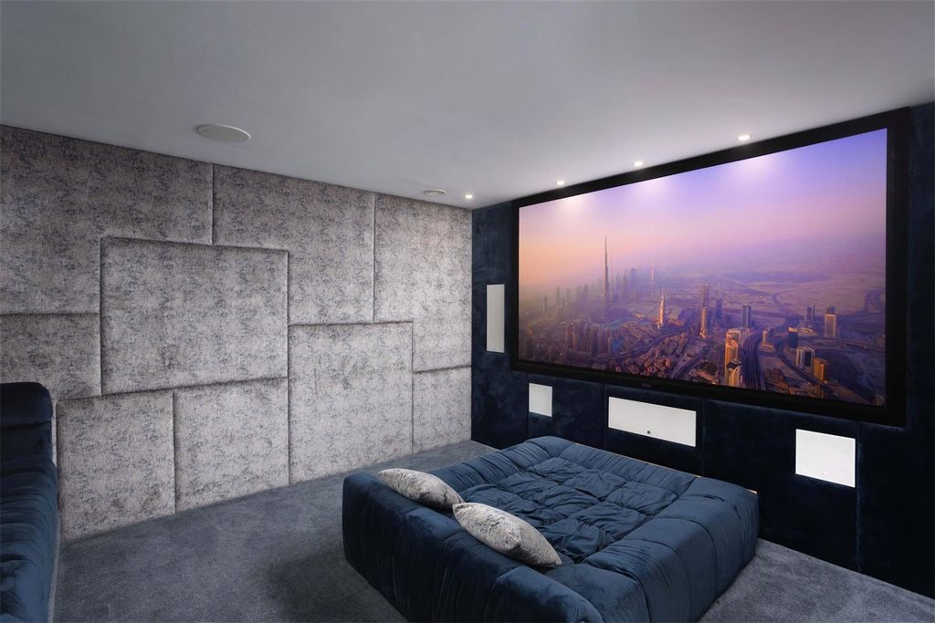 Property photo 3 of 25 Cinema Room