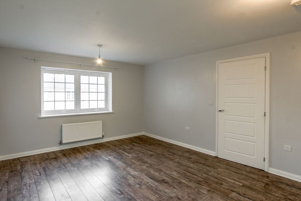 Property photo 2 of 10 Living Area