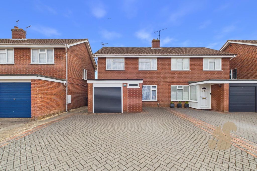 Property photo 1 of 16 Cam01659G0-Pr0926-Still026.Jpg