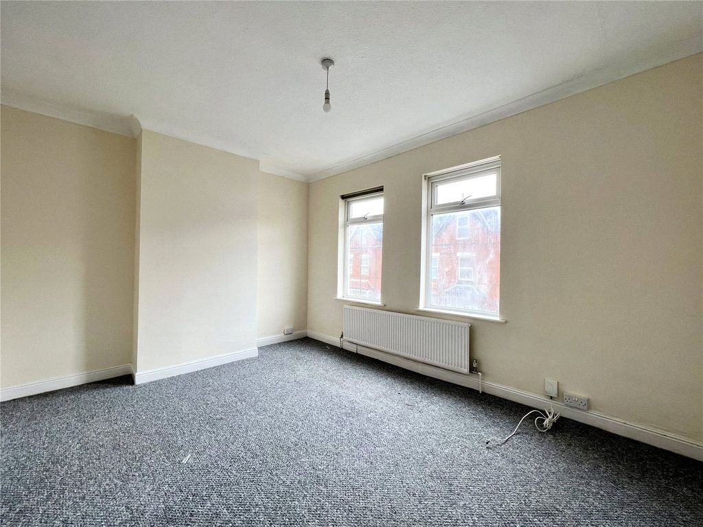 Property photo 3 of 11 Picture No. 02