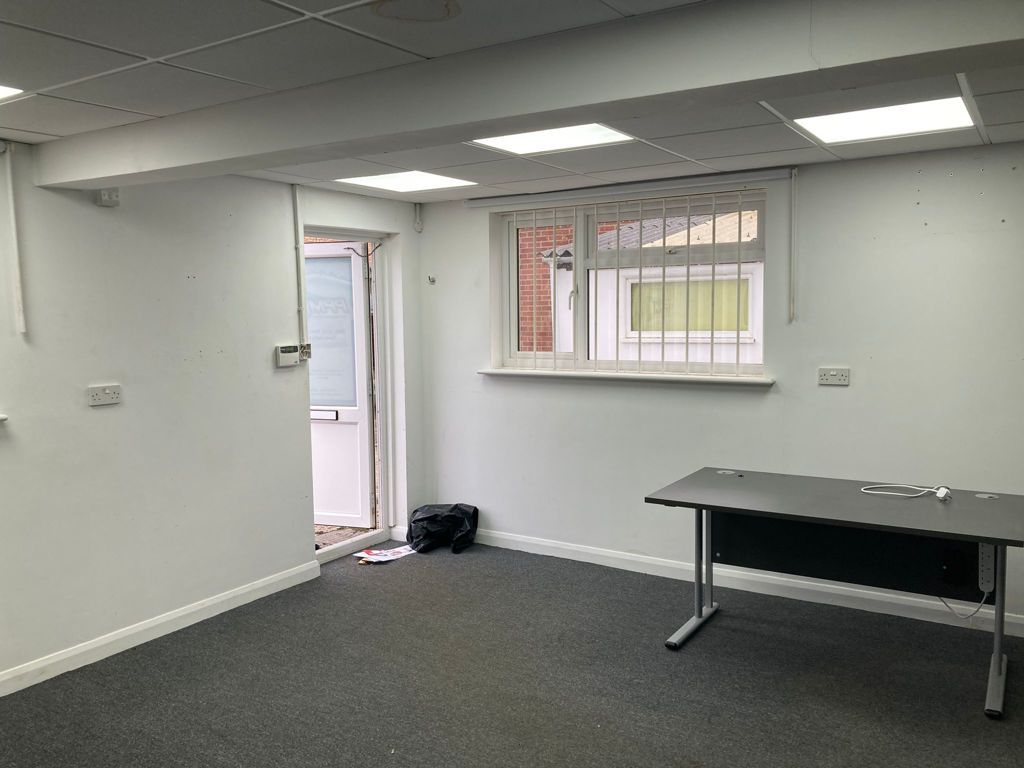 Property photo 3 of 7 Photo 5