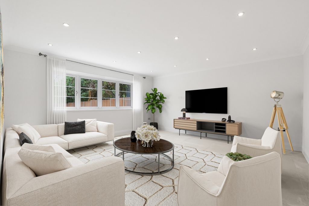 Property photo 3 of 19