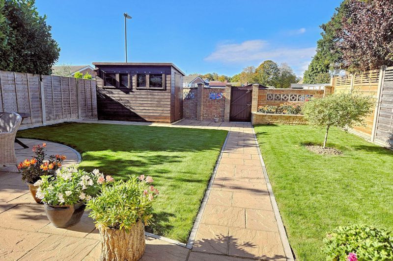 Property photo 3 of 14 Garden