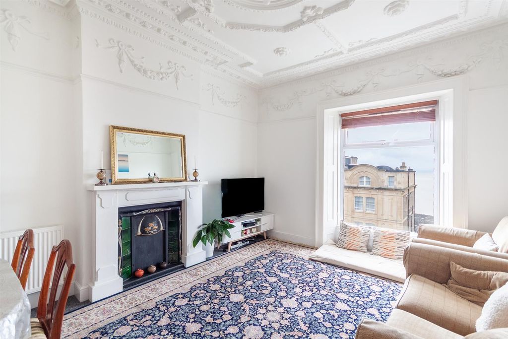 Property photo 3 of 20 Belgravia Mansions 14.Jpg