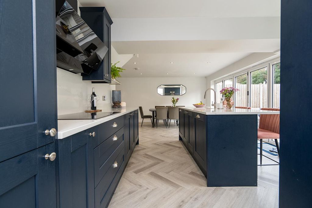 Property photo 2 of 20 Kitchen 3.Jpg