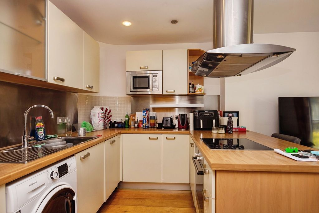 Property photo 2 of 17 Pbox-Img.Jpg