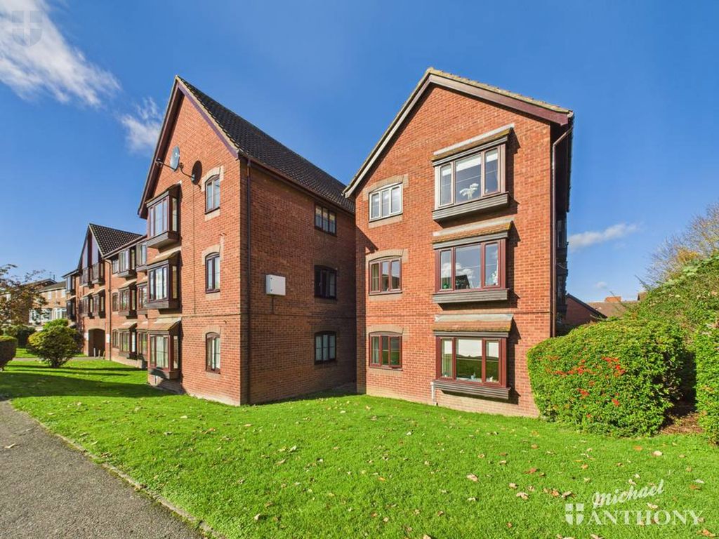 Property photo 3 of 8 Cam03852G0-Pr0462-Still006-Thumbnail-H750-70