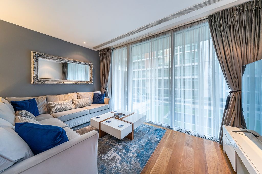 Property photo 2 of 33 G03-Knightsbridge...