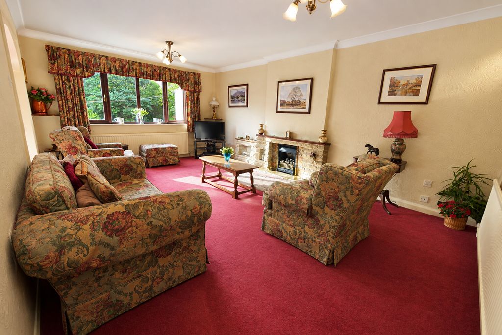 Property photo 3 of 21 2