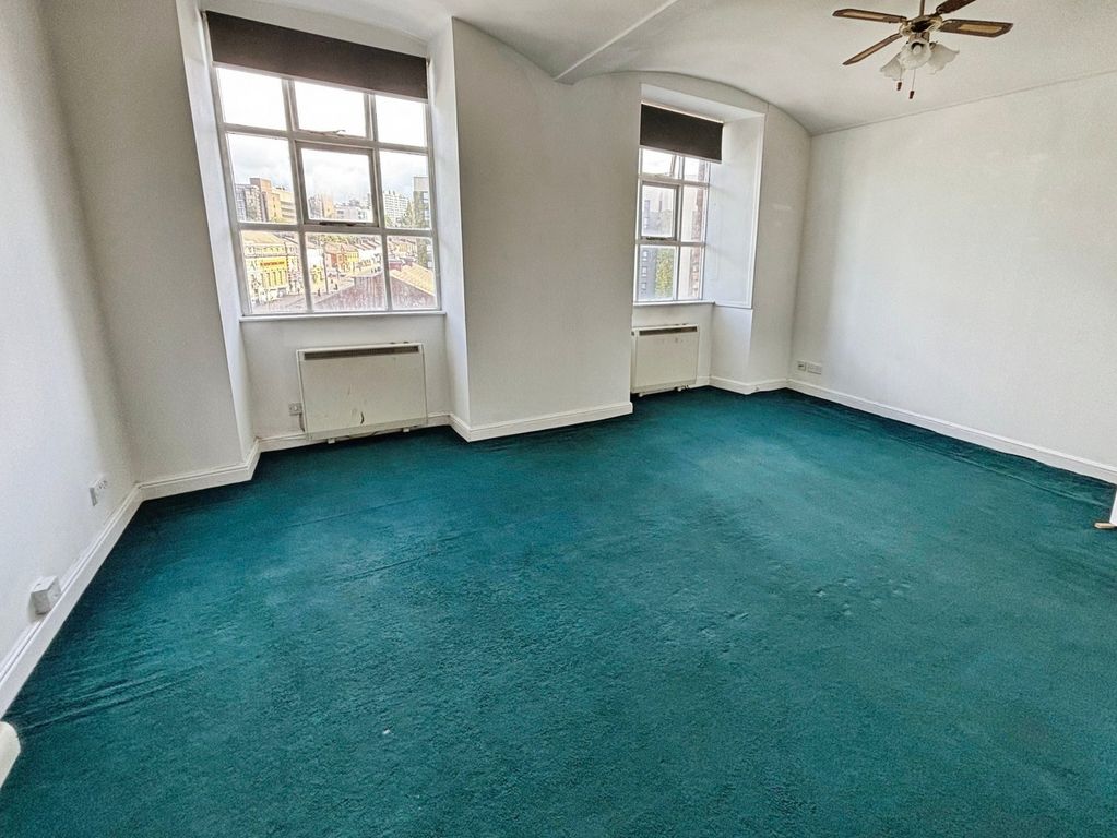 Property photo 3 of 11 Picture No. 06