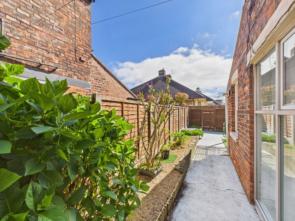 Property photo 3 of 20 4749684