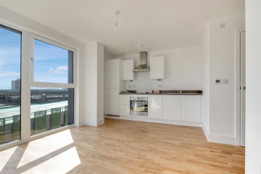 Property photo 2 of 4 4.Jpg