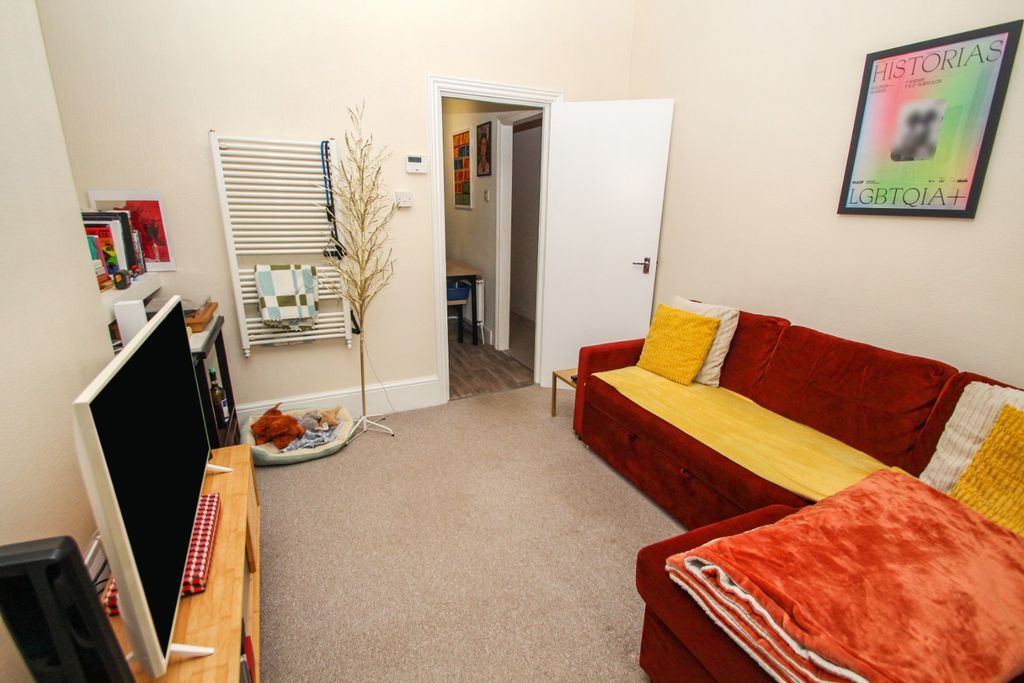 Property photo 3 of 12 3287362
