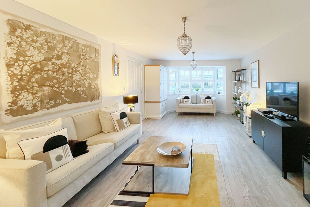 Property photo 3 of 19 Picture No. 10