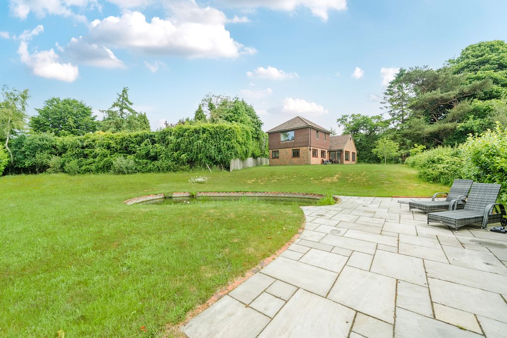 Property photo 1 of 10 1