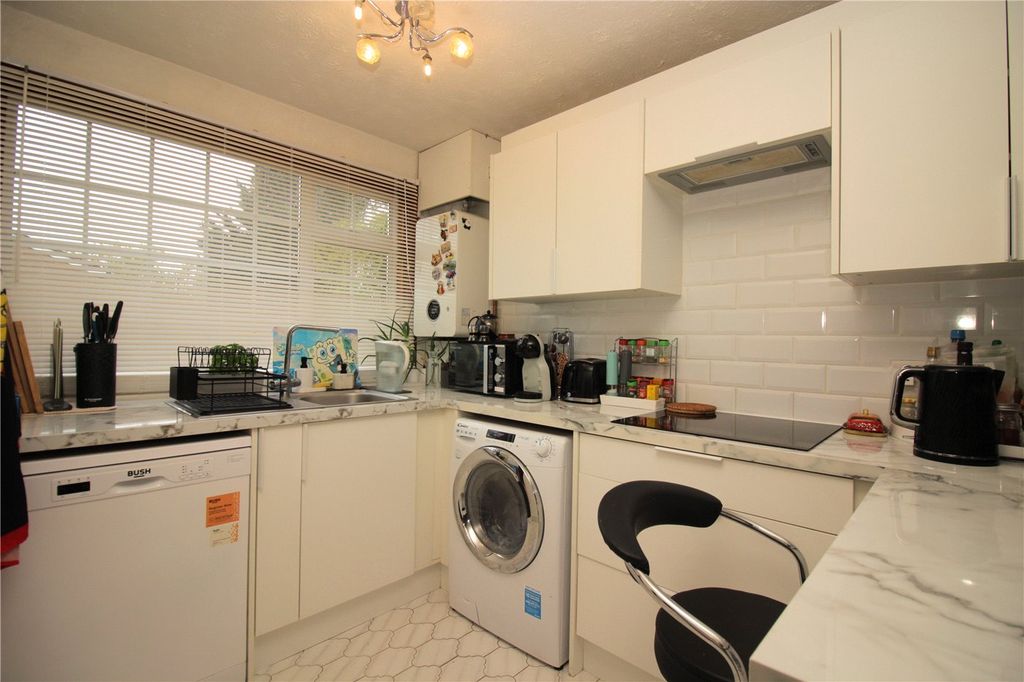 Property photo 2 of 13 Picture No. 45