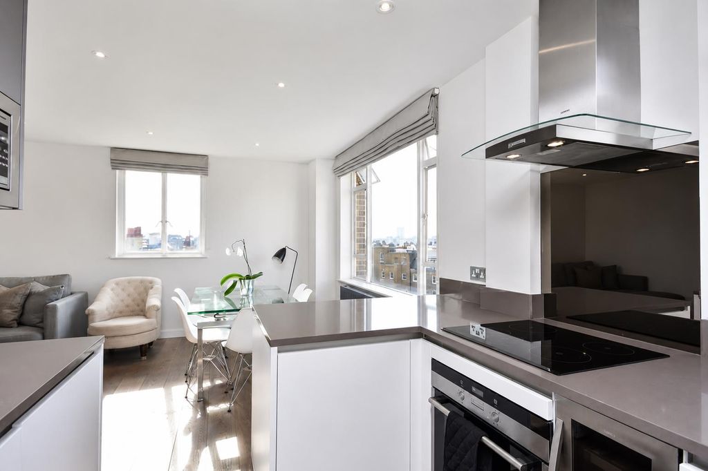 Property photo 2 of 15 F891E5B6-c82A-499c-8d08-150780E266A1.Png