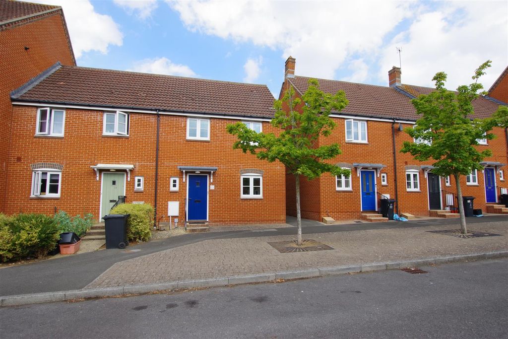 Property photo 1 of 18