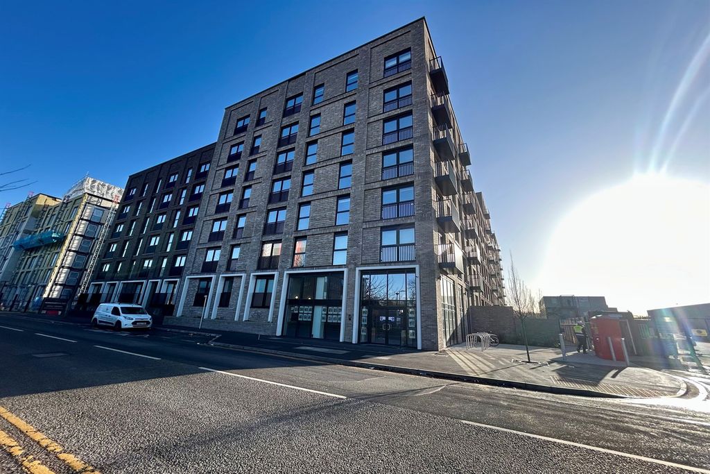 Property photo 1 of 21 (Main)