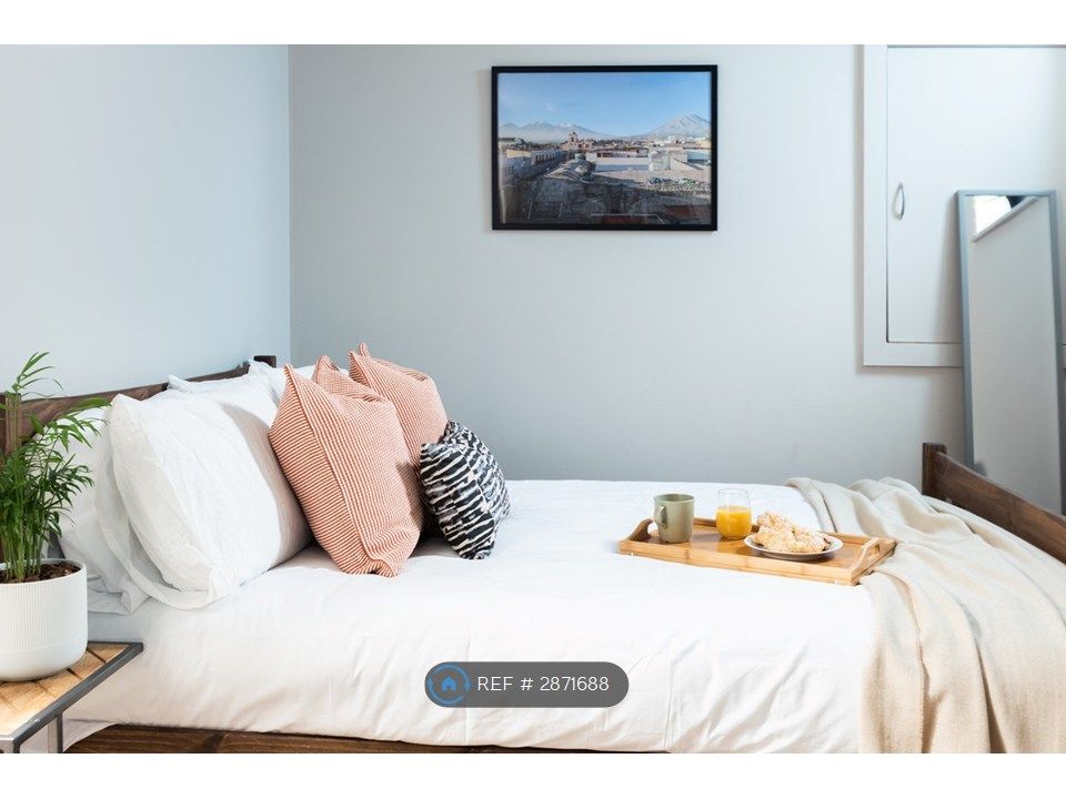 Property photo 3 of 34