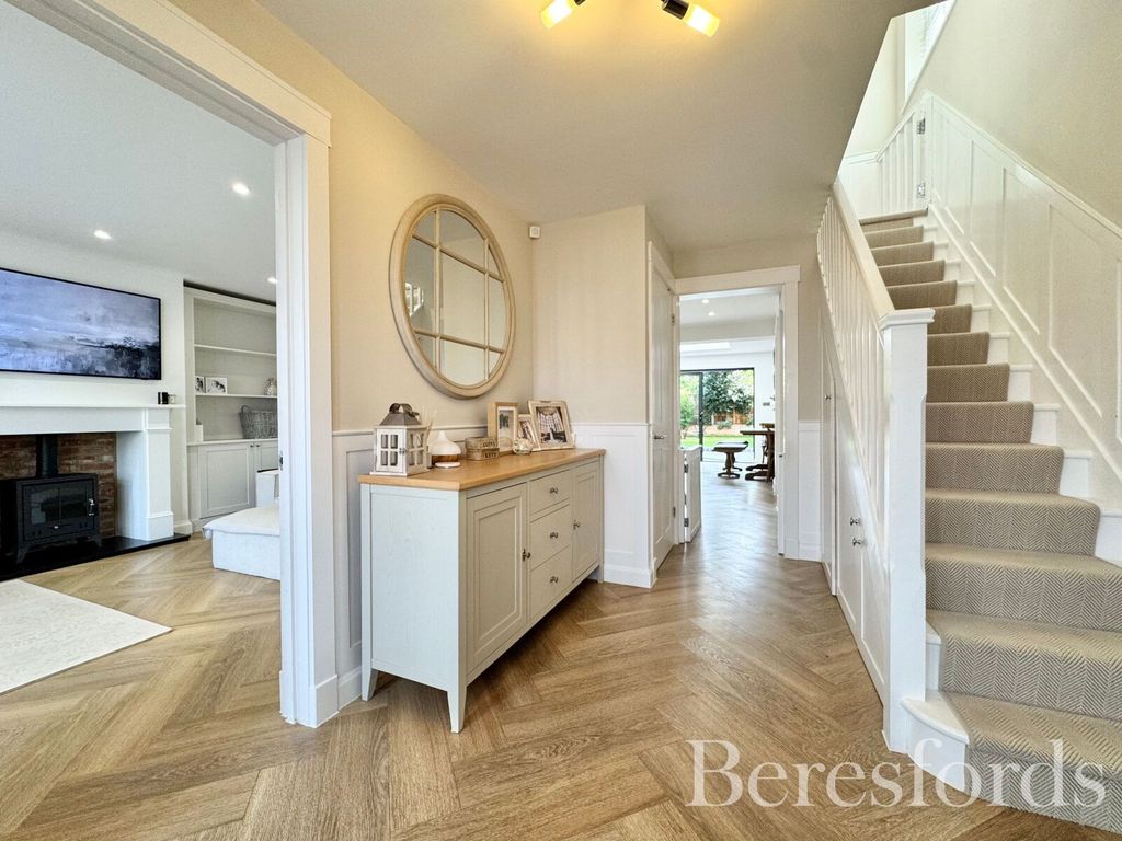 Property photo 2 of 26 Picture No. 02