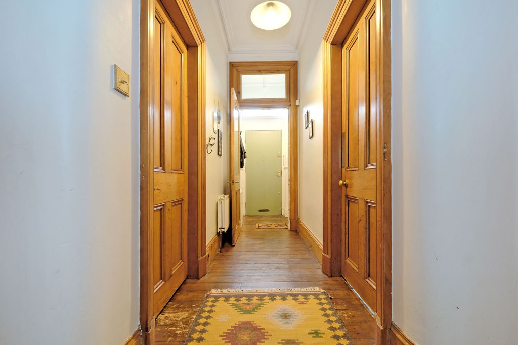 Property photo 2 of 27