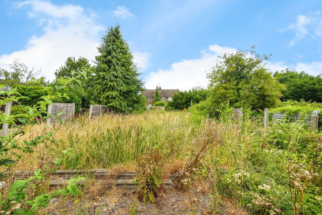 Property photo 3 of 11