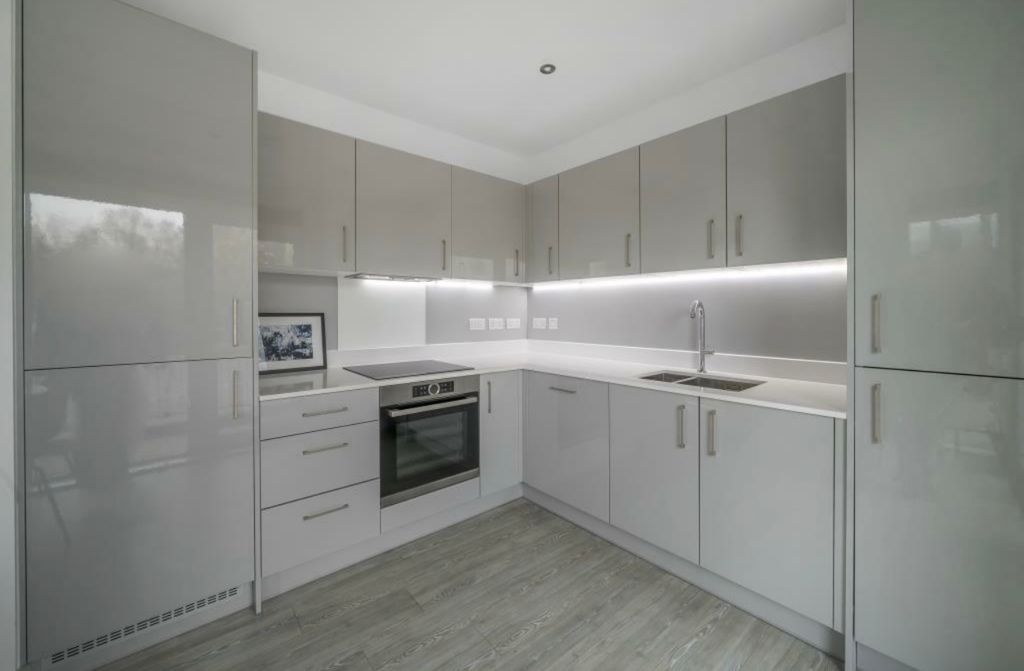 Property photo 3 of 13 Kitchen Area