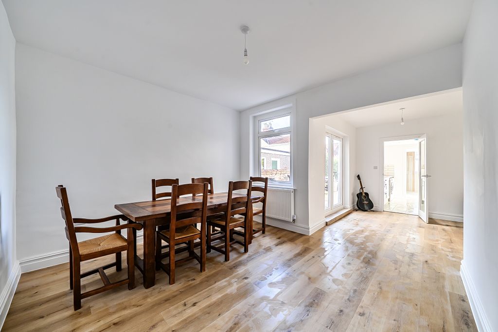 Property photo 3 of 20 152761113