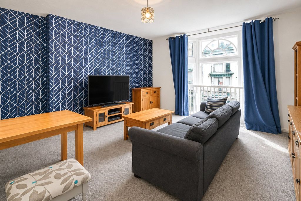 Property photo 2 of 10 2 - Picture No. 14