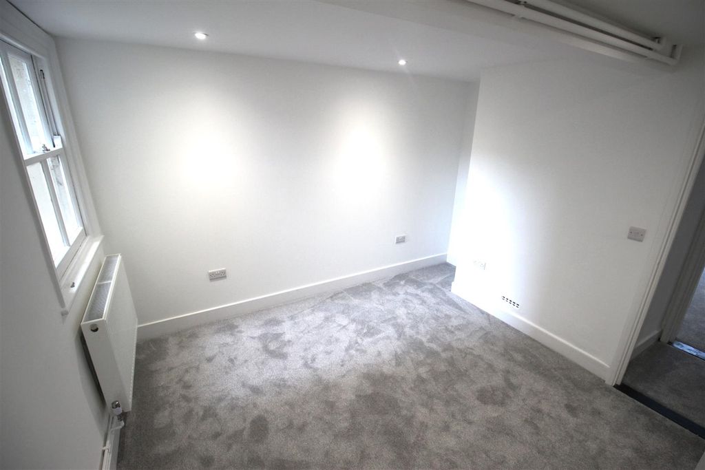 Property photo 3 of 11 Img_2281.Jpg