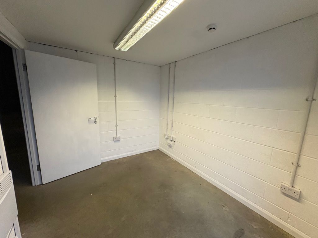 Property photo 3 of 5 Photo 10