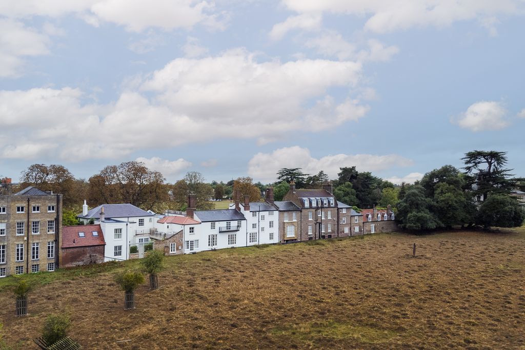 Additional image 19 of 4 bed detached house for saleHampton Court Road, East Molesey KT8