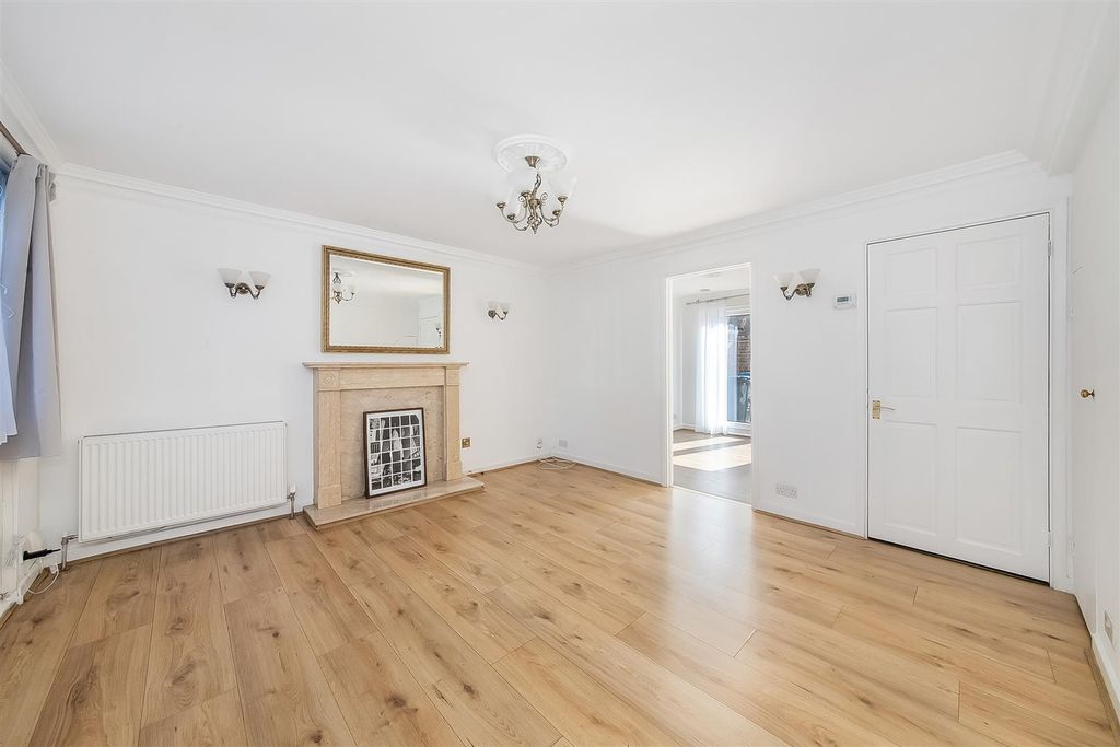Property photo 2 of 15 Reception Room
