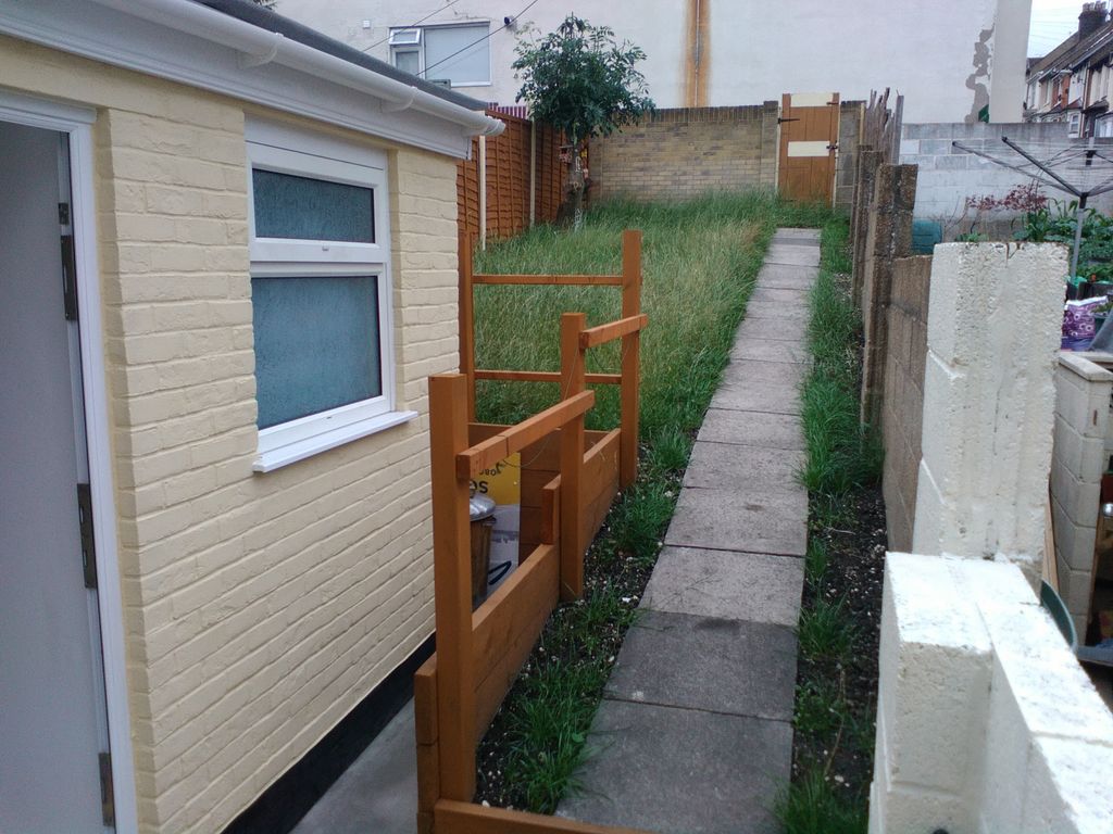 Property photo 2 of 10