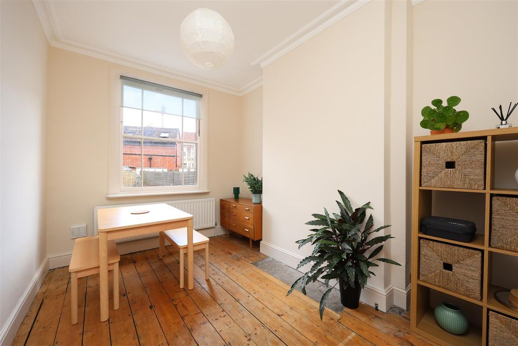 Property photo 3 of 19