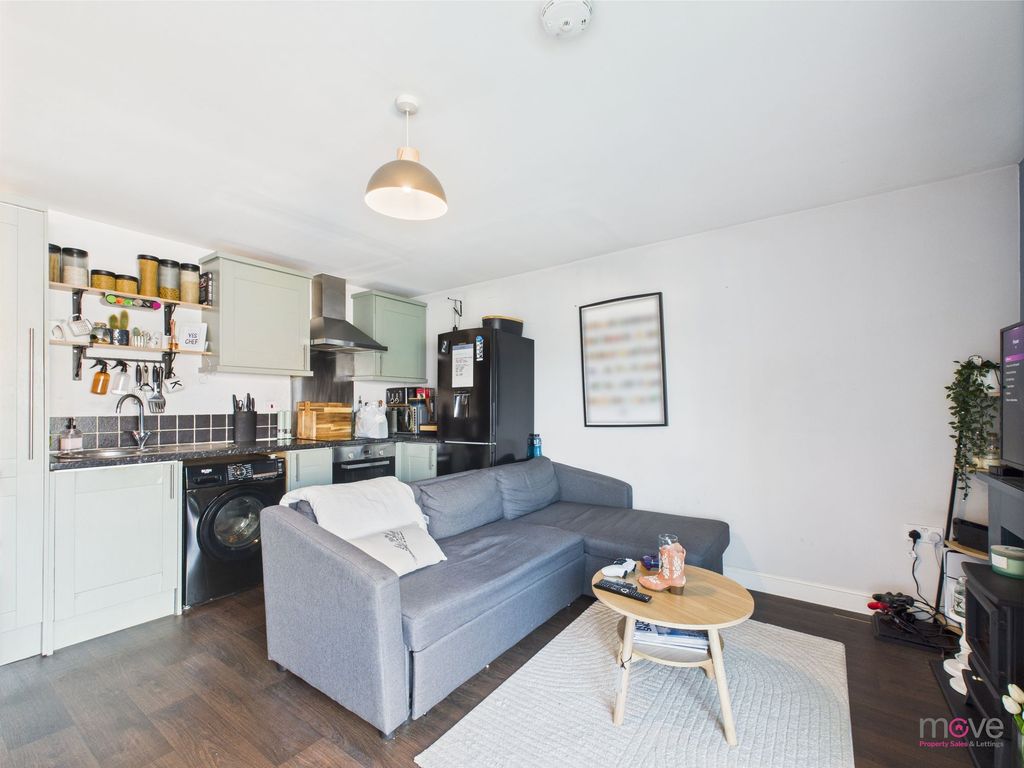 Property photo 3 of 7